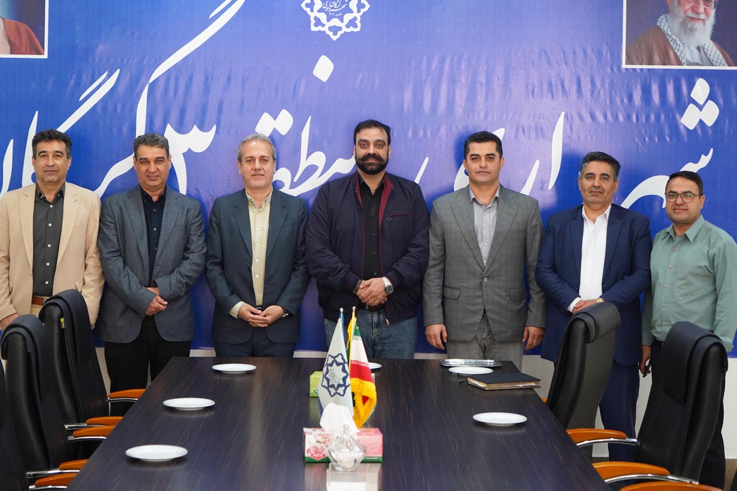 نشست هیئت‌مدیره انجمن انبوه‌سازان گلستان با شهردار منطقه سه گرگان